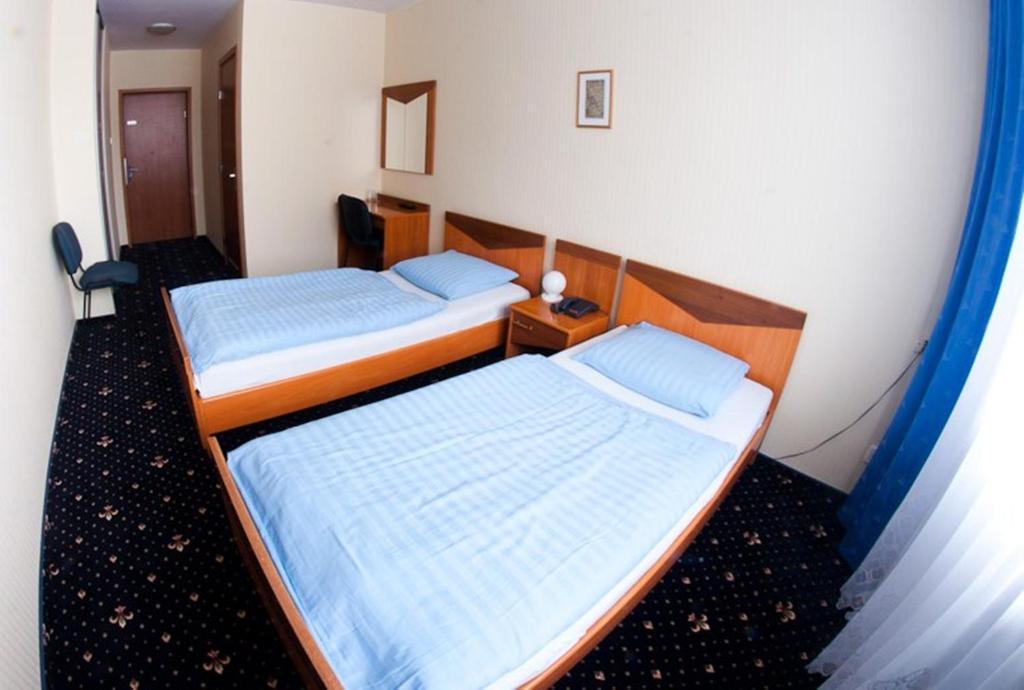 Hotel Naramowice Posen Zimmer foto