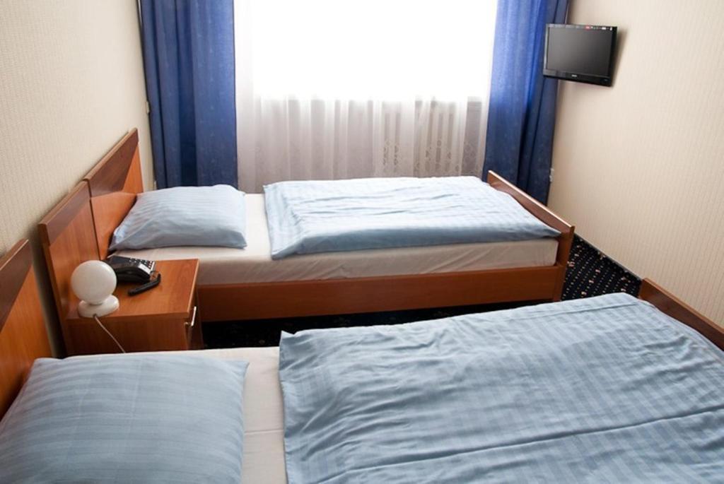 Hotel Naramowice Posen Zimmer foto