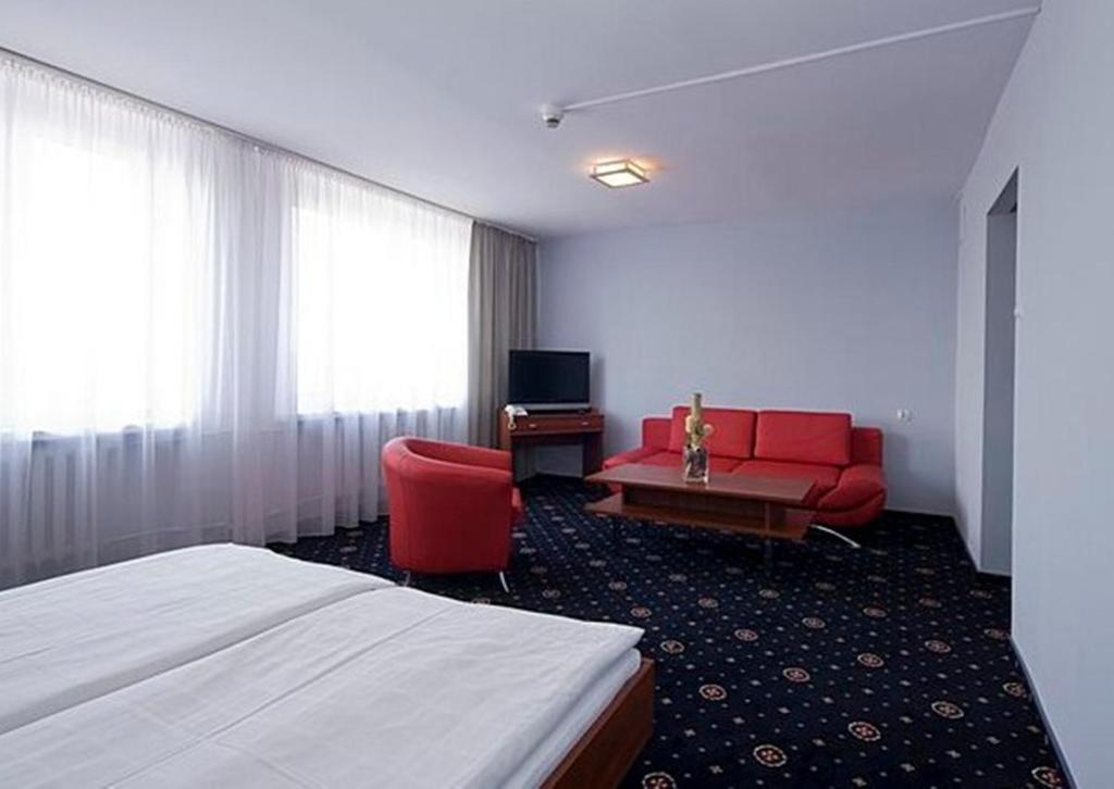 Hotel Naramowice Posen Zimmer foto